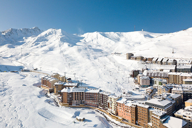 鸟瞰图的滑雪胜地Grandvalira在Pas de la Casa